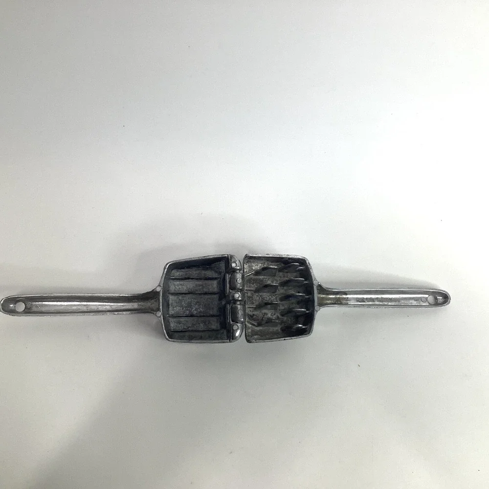 Vintage Irvinware Ice Press Aluminum‎ Hand Held USA Kitchen Utensil